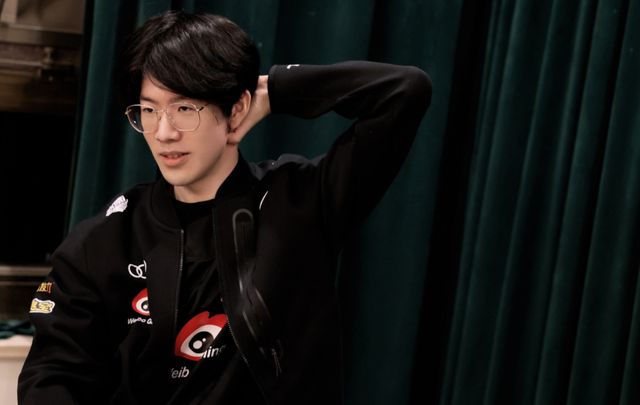 易郭艾伦 易郭艾伦