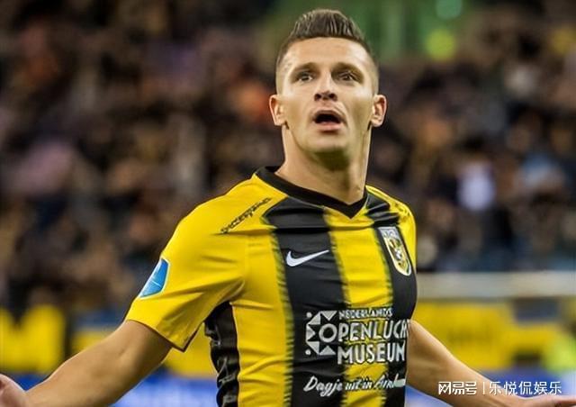 中锋的位置 中锋的位置