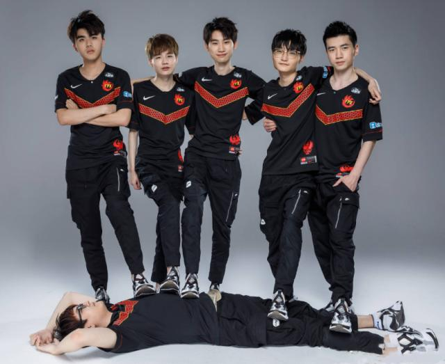 和防守角色 和防守角色