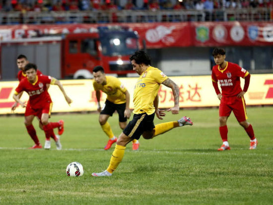 连续拿下两 连续拿下两